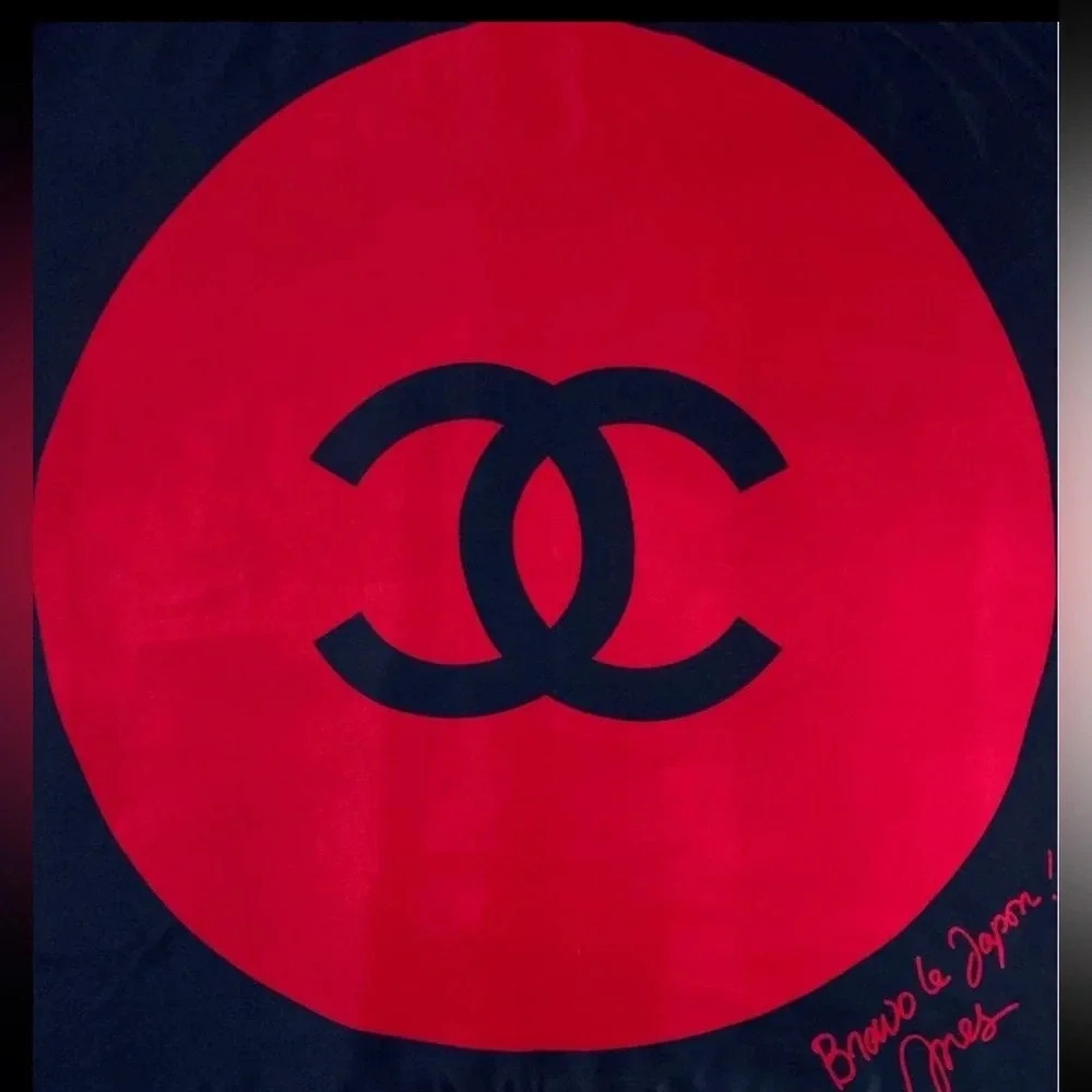 Chanel 100% Silk Scarf, “Bravo le Japon!" - Picture 2 of 6